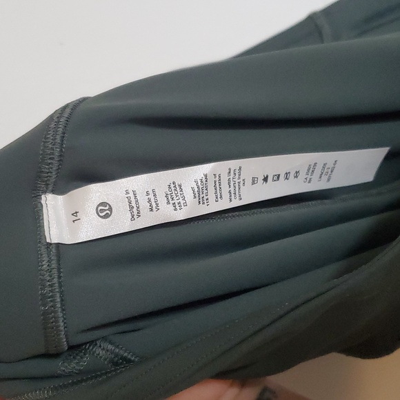 Lululemon Base Pace High-Rise Reflective Crop 23" in Smoked Spruce Size 14 - Picture 5 of 5